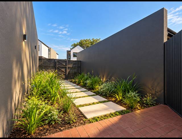 2 BEDROOM TOWNHOUSE TO LET IN ELALENI COASTAL FOREST ESTATE